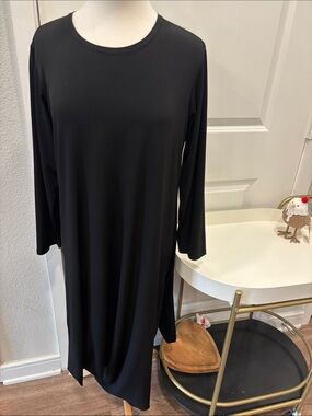 EUC Planet by Lauren G Black Asymmetrical Parachute Maxi Dress